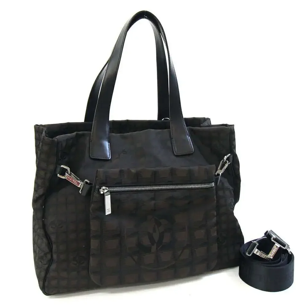 CHANEL Brown Leather Shoulder Bag
